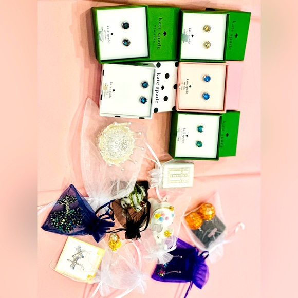 Medium MYSTERY BOX containing charming accessories & high-quality skincare itens - Picture 5 of 5